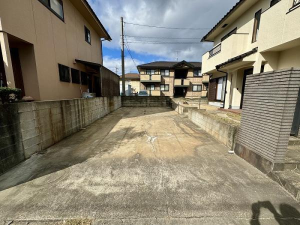 倉敷市連島町鶴新田　リフォーム済み　中古一戸建て【仲介手数料無料】の駐車場