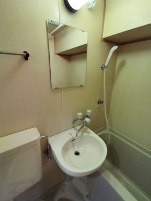 【洗面所】 | 水木通マンション | 明るい洗面所です