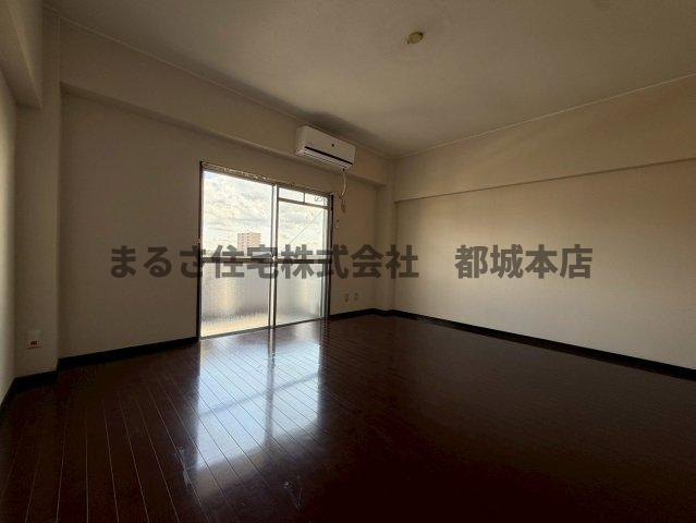 プリンセスマンションの居間・リビング