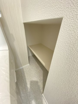 【内装】 | ツインコート | トイレ横収納