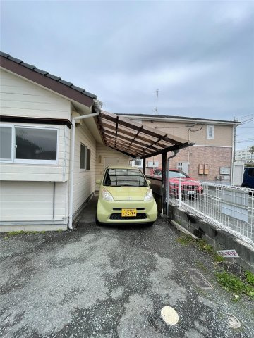 コートハウスアンノＢ棟の駐車場