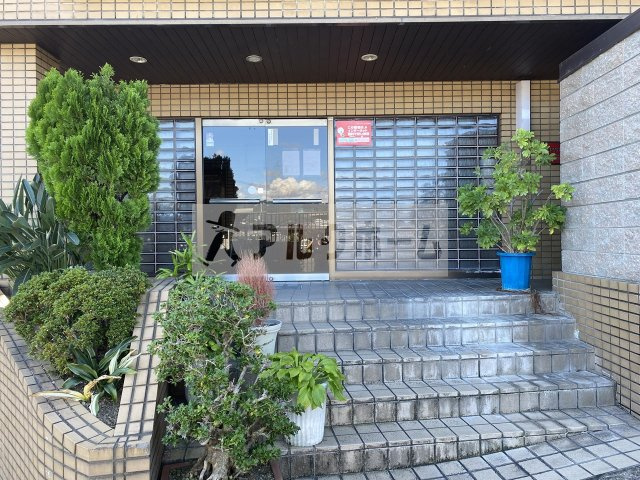ハイツプレザントのエントランス