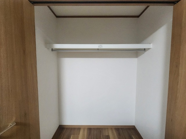 小牧市小木５丁目　中古住宅の収納