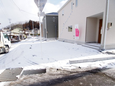 【駐車場】 | Cradle garden　川俣町第１　１号棟