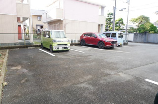 【駐車場】