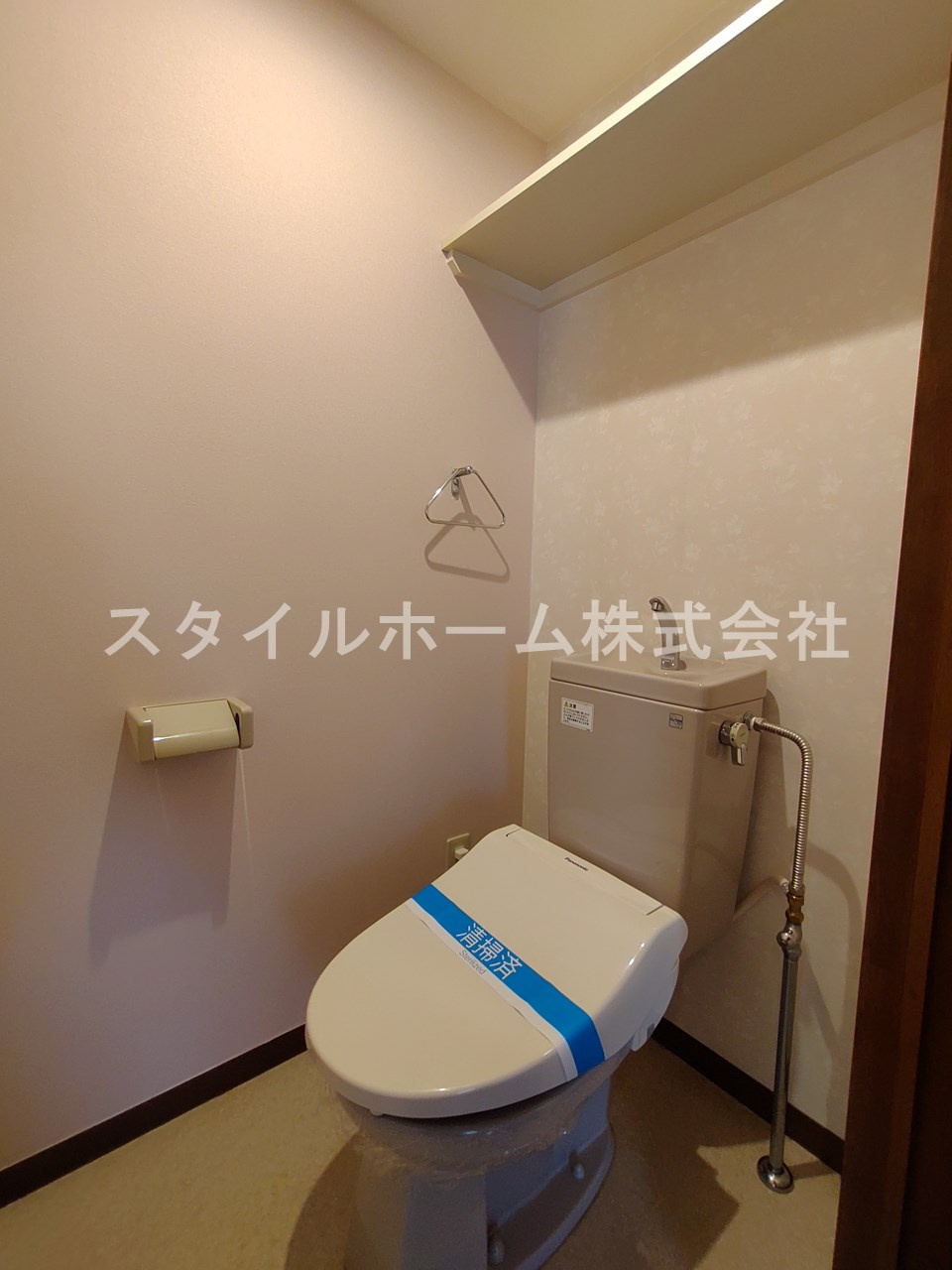クレール花田のトイレ|別部屋写真です。