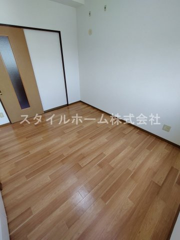 クレール花田の居間・リビング|別部屋写真です。