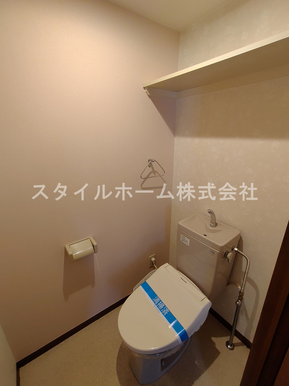 クレール花田のトイレ|別部屋写真です。