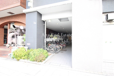 【その他共用部分】 | アプライズ西長堀 | サイクルスタンド付きの屋内駐輪場です！