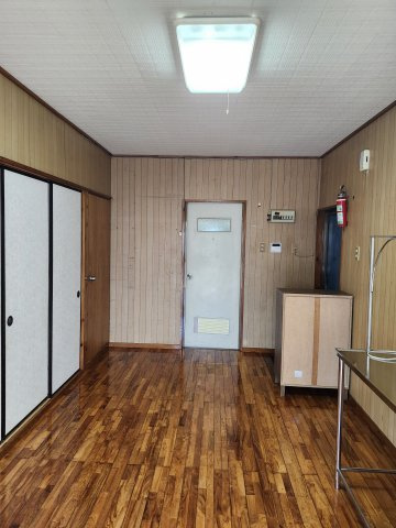 那覇市山下町の賃貸マンションの居間・リビング