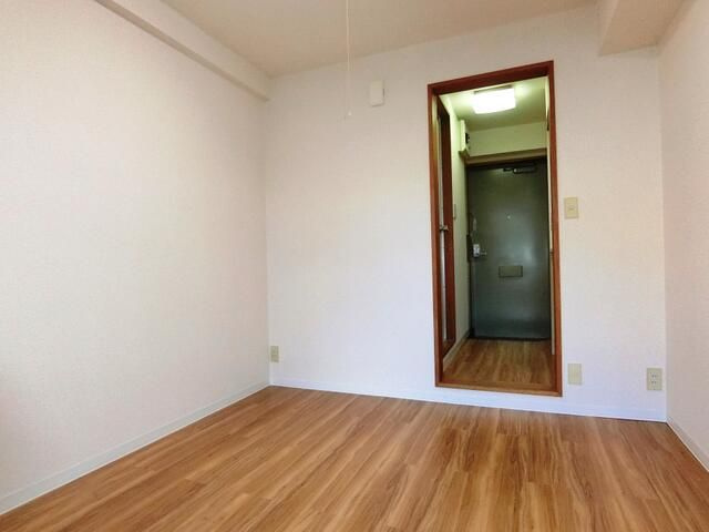 オレンジハイツの洋室