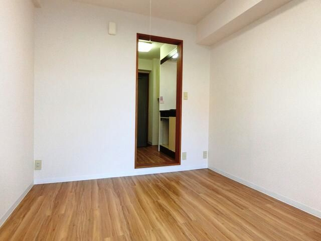 オレンジハイツの洋室