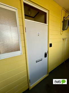 【エントランス】 | イエローグリーン