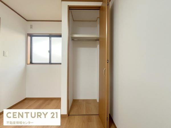 【収納】 | 小林東３丁目 中古戸建 | 5.5帖の居室の収納
