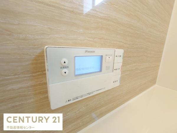 【内装】 | 小林東３丁目 中古戸建 | 浴室のパネルです！