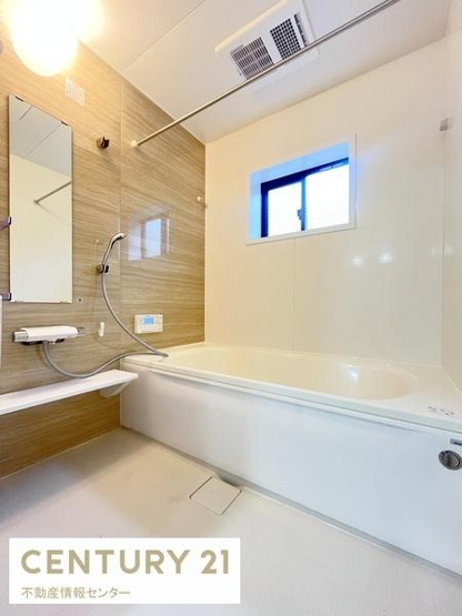 【浴室】 | 小林東３丁目 中古戸建 | ユニットバス新調！オートバス！