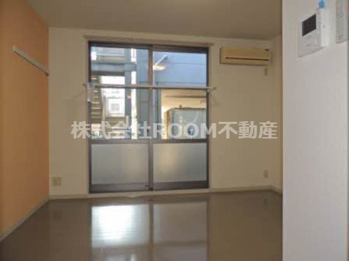 ハリーファーストの洋室|ゆったりした洋室です