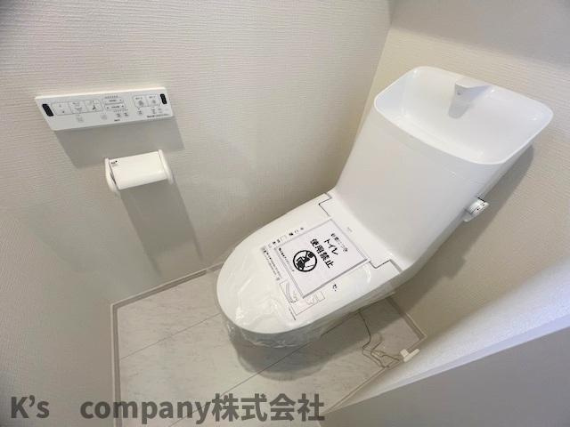 ◎高座郡寒川町中瀬　新築戸建のトイレ|淡いシンプルな色調の清潔感のあるトイレ◇