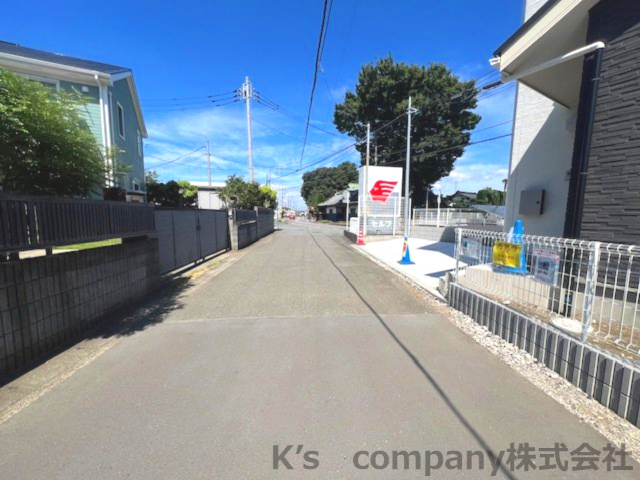 ◎高座郡寒川町小谷1丁目　築後未入居戸建の前面道路含む現地写真|ゆとりある前面道路で駐車も楽々☆