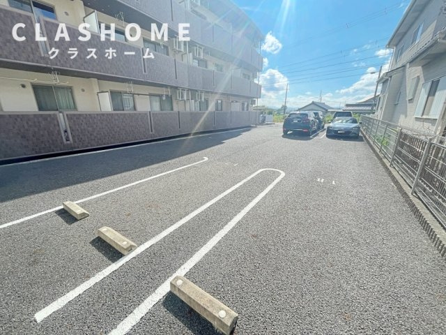 雅　−ｍｉｙａｂｉ−　　　刈谷市近郊の賃貸はクラスホームの駐車場