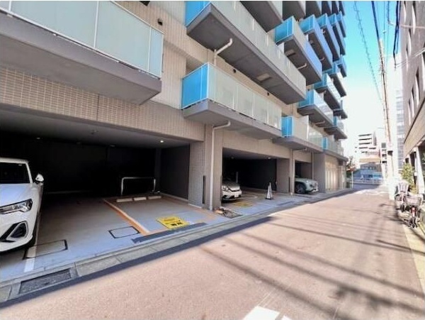 レクシード両国駅前の駐車場