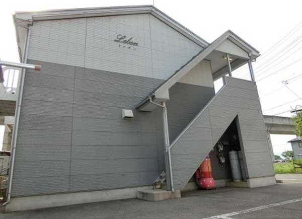 レーベンの外観