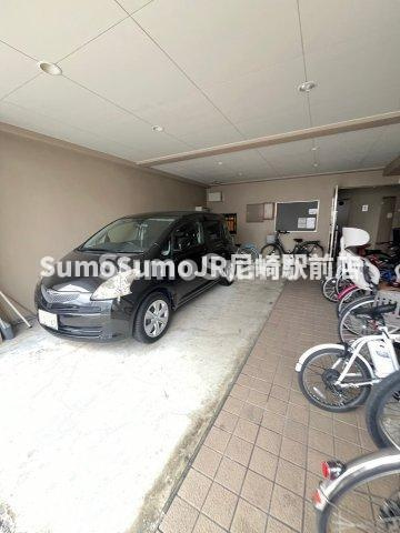 東山マンション の駐車場|車をお持ちの方に嬉しい駐車場付きの物件です