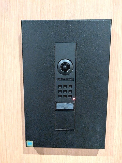 LEFOND PROGRES秋葉原EASTの設備|玄関にもTVモニター付きインターホンセキュリティです
