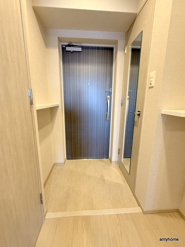 スプランディッド新大阪VII　仲介手数料無料の玄関