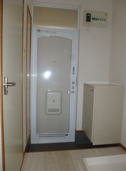 ヒルズＭＹの玄関