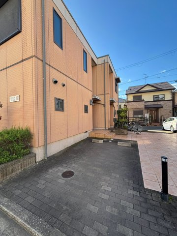 DAIKENSQUAREの駐車場