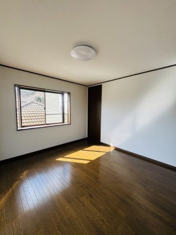 広島市佐伯区河内南1丁目　中古一戸建ての洋室