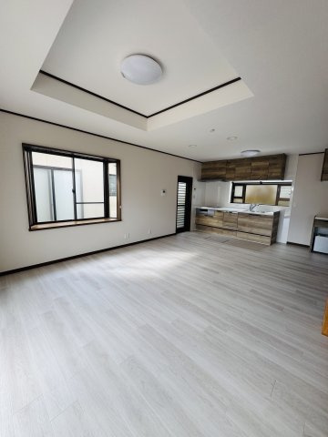 広島市佐伯区河内南1丁目　中古一戸建ての居間・リビング