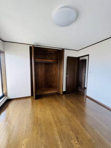 広島市佐伯区河内南1丁目　中古一戸建ての洋室