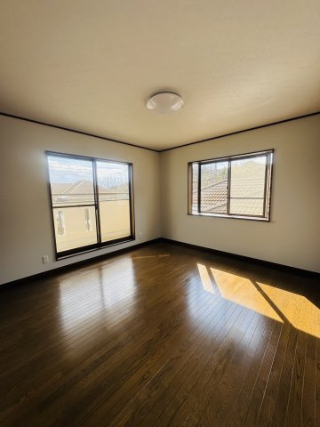 広島市佐伯区河内南1丁目　中古一戸建ての洋室