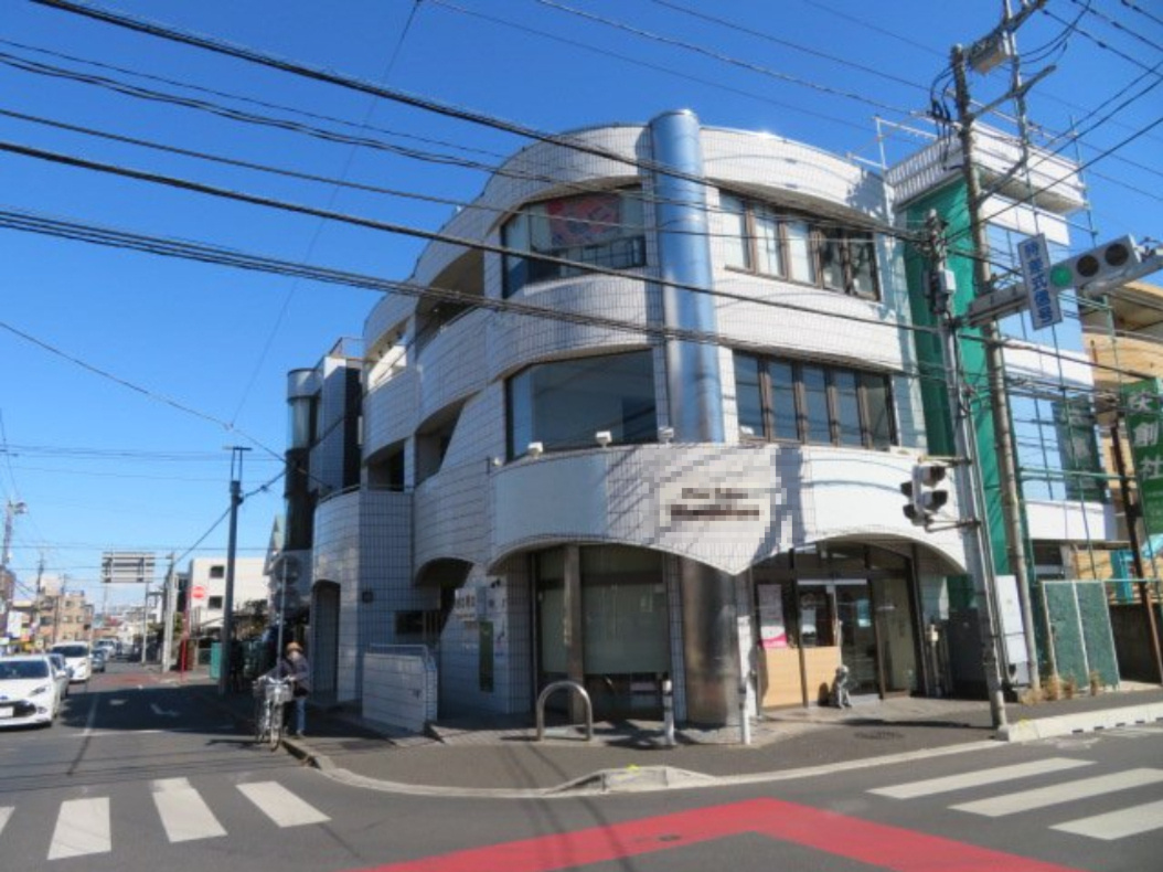 所沢市榎町のビルの外観