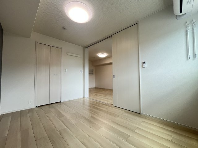 【洋室】 | ベルフローラ | 広々とした洋室です