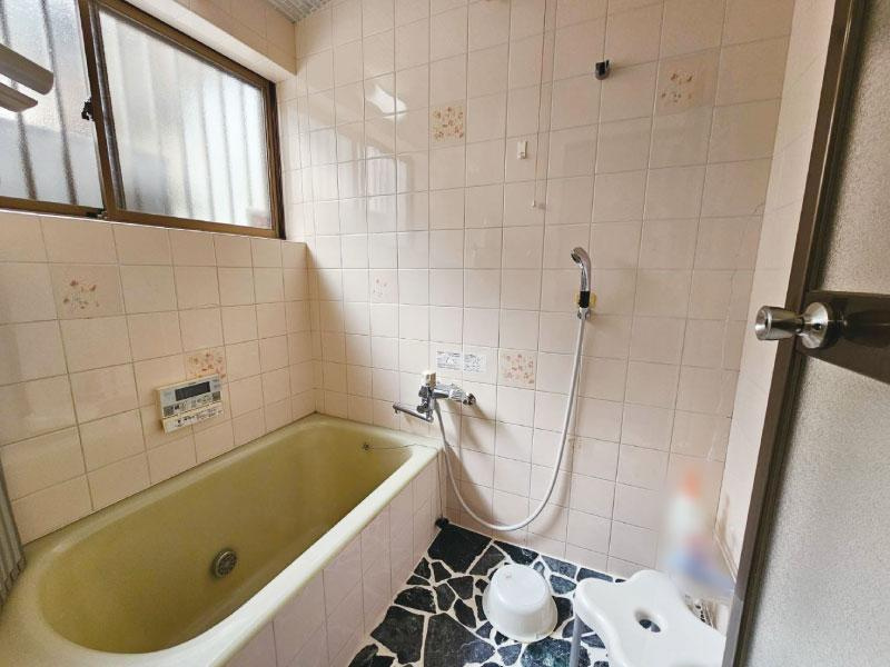 横浜西町　中古戸建の浴室