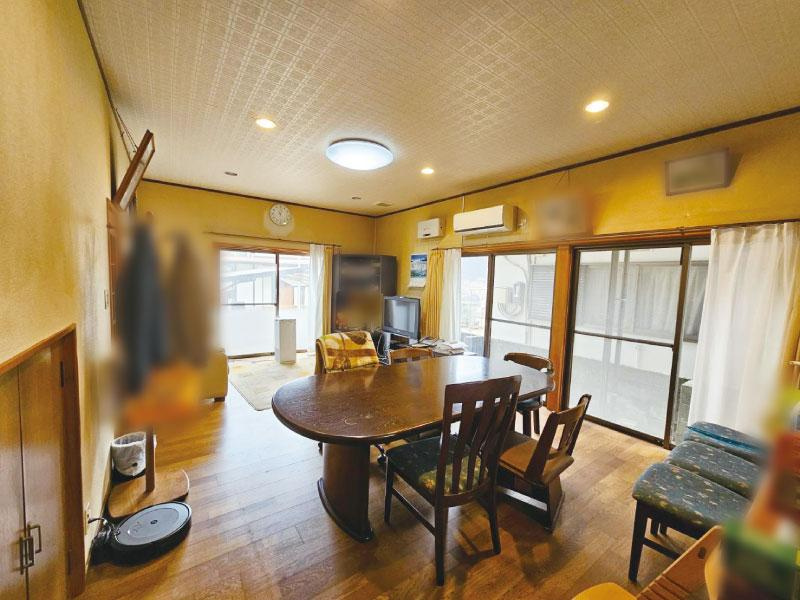 横浜西町　中古戸建の居間・リビング