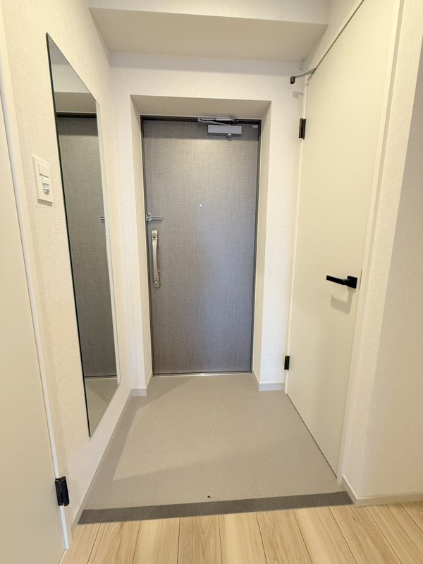 THE MUSIC COURT  仲介手数料無料の玄関