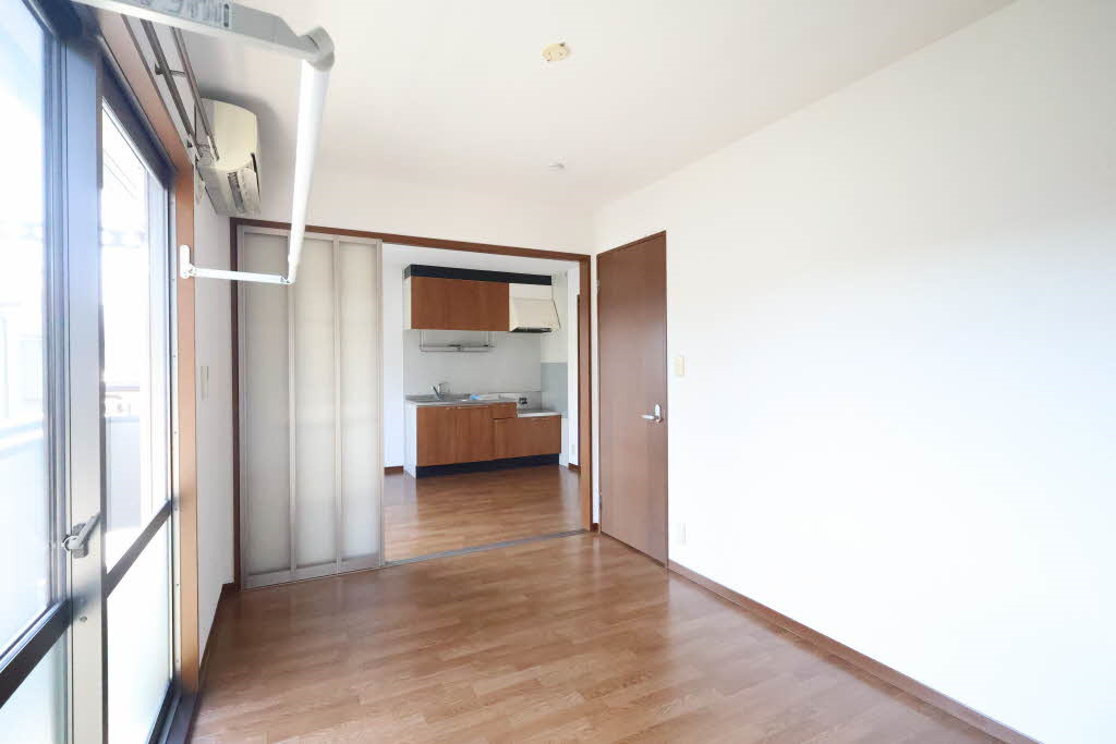 シャルム政畝の居間・リビング