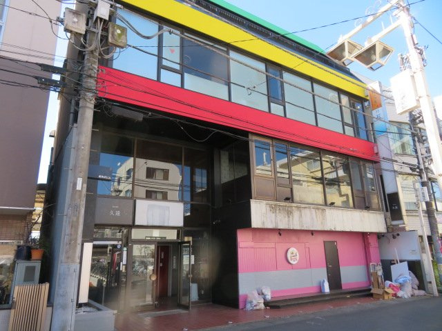 所沢市松葉町のビルの外観