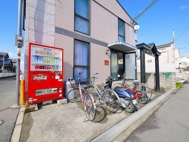 レオパレスドリーム浪漫のその他共用部分|自転車置き場