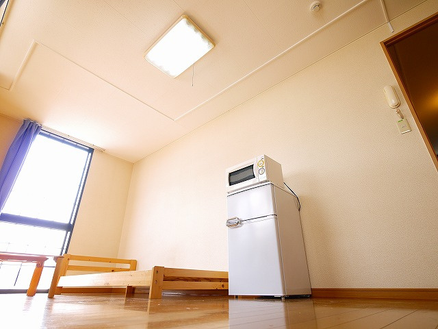 レオパレスドリーム浪漫の居間・リビング|こちらの居間で趣味の時間をお楽しみください