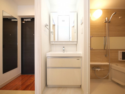 【独立洗面台】 | プレジオ三国ASIAN | 朝の身支度には欠かせない独立洗面化粧台