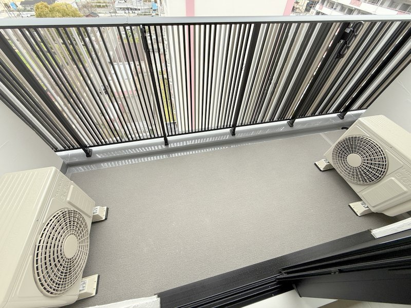 THE MUSIC COURT  仲介手数料無料のバルコニー