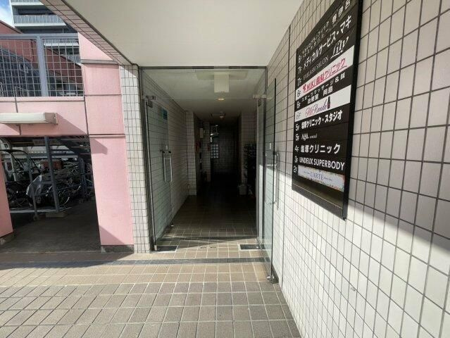 ＭＳビルのエントランス