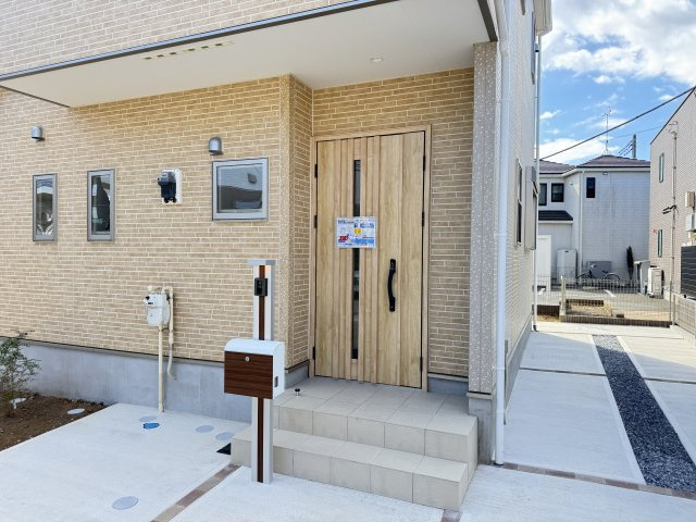 松戸市五香西３丁目新築戸建【松飛台小学校：5分】のエントランス|エントランス・玄関ポーチ