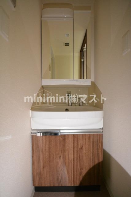 ララプレイス大阪福島プレッソの洗面所|※同マンション別号室参考写真