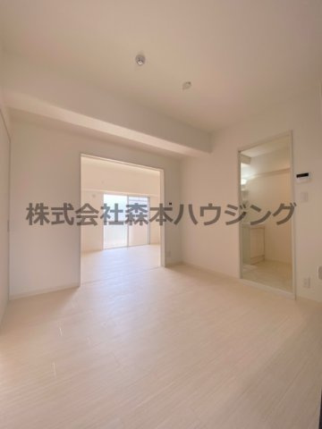 【居間・リビング】 | 　ロイヤルハイツ三喜 | おしゃれな居間です